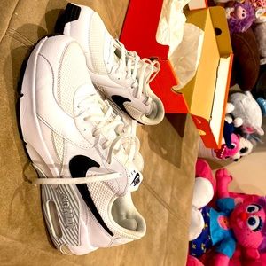 White w/black and grey Air max.worn 2x just to tight